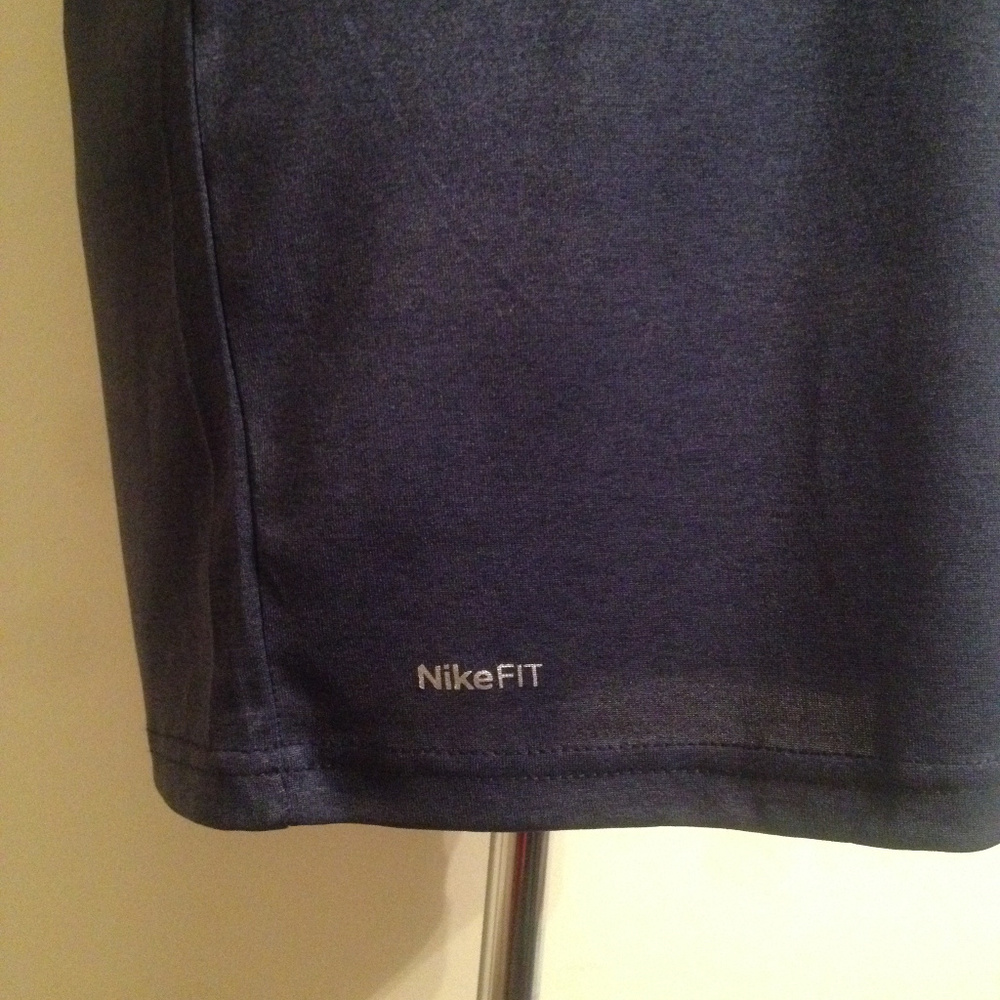 NIKE FIT DRY NAVY BLUE ATHLETIC SHIRT - Picture 6 of 7
